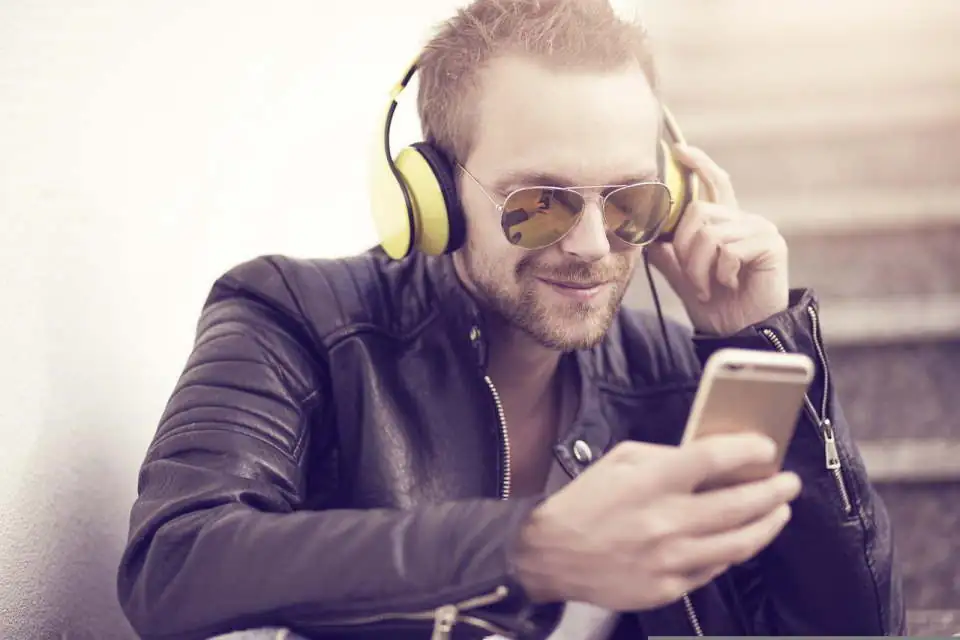 Descarcă muzică pe telefon Android gratis