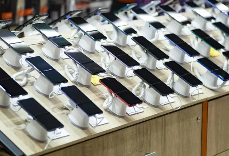 Ce trebuie să știi înainte de a cumpăra un telefon mobil nou