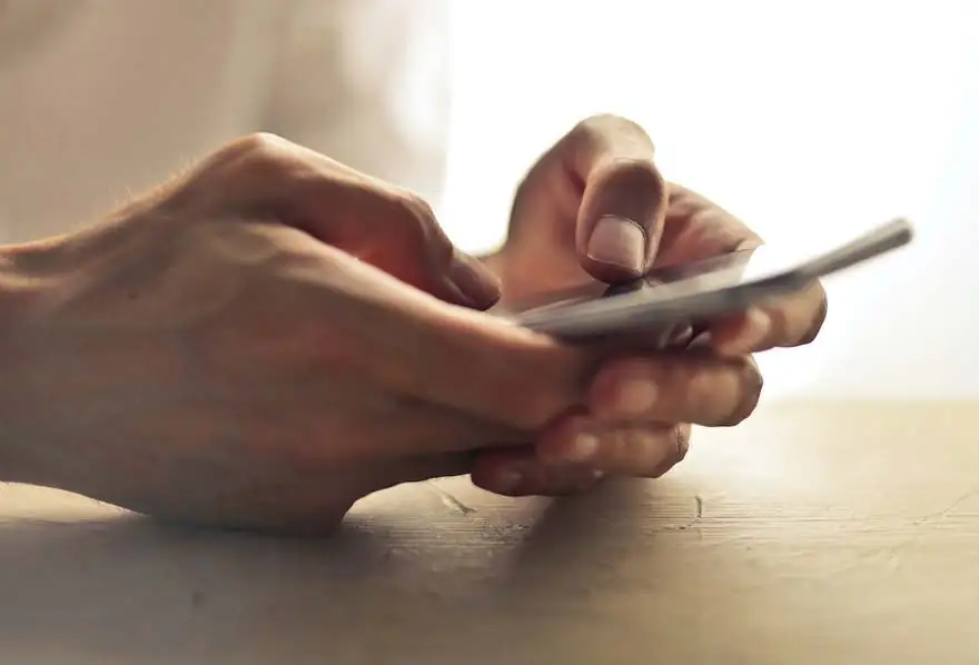 Coduri secrete pentru telefoane Android și iPhone